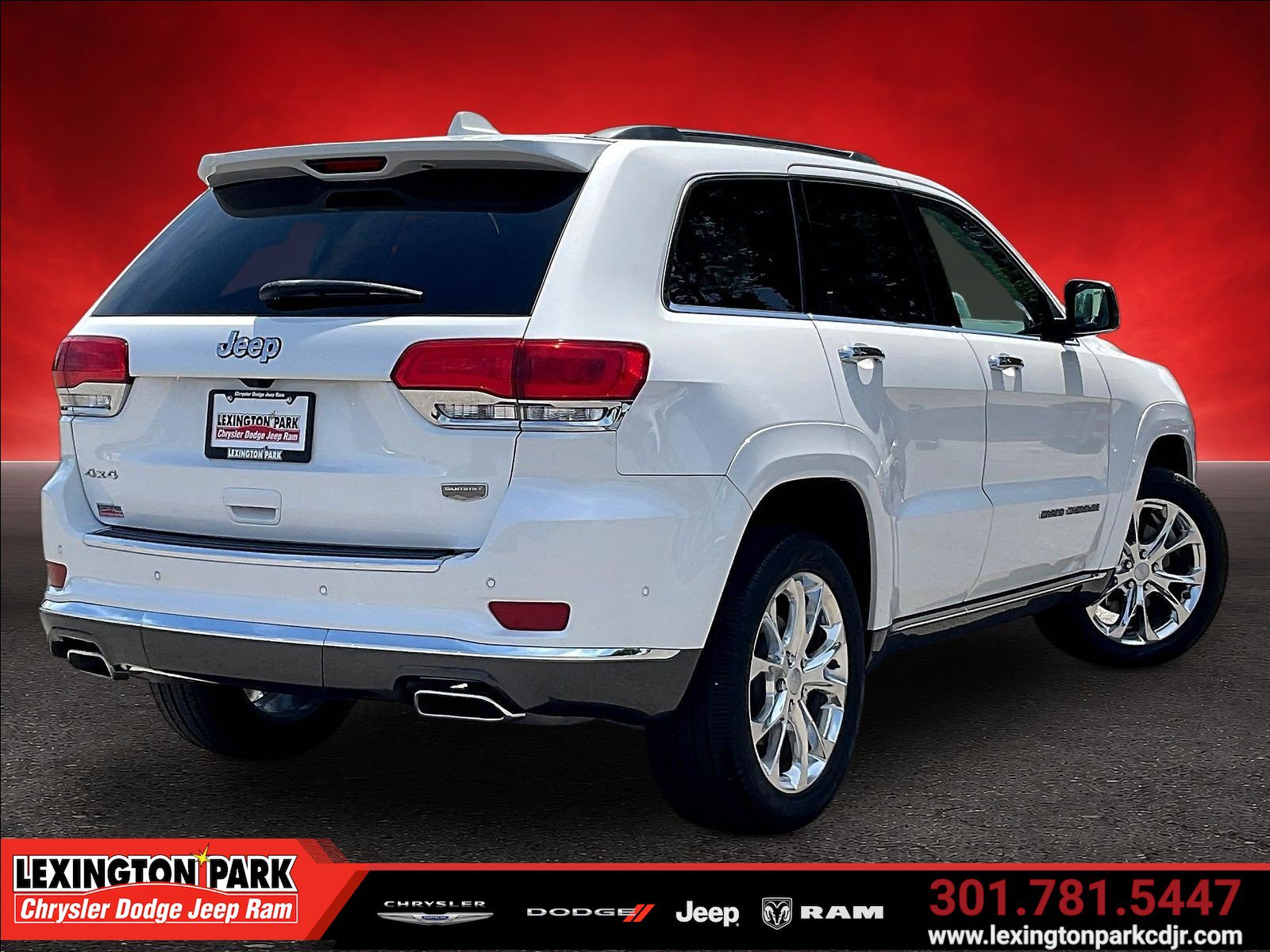 Used 2021 Jeep Grand Cherokee Summit AWD/4WD image 5