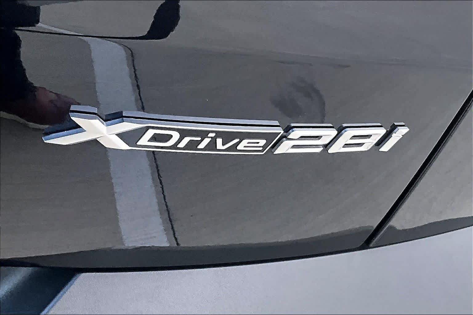 Used 2026 BMW X2 xDrive28i AWD/4WD image 9