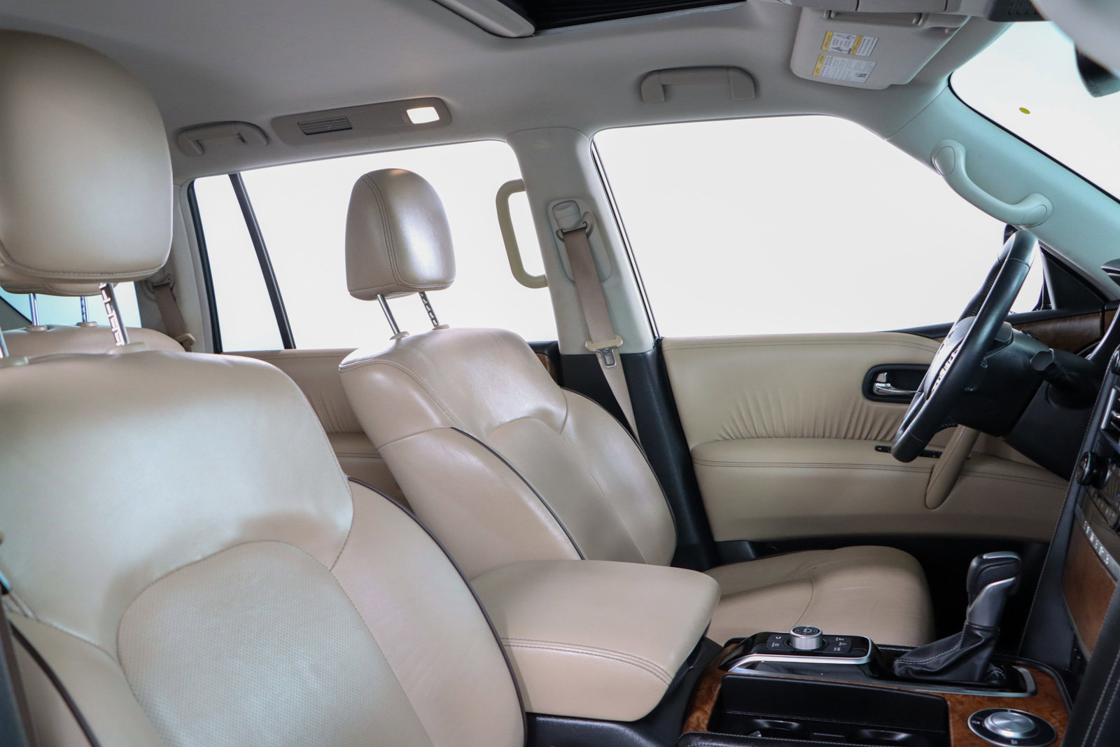 Used 2022 Nissan Armada SL w/ Captain's Chairs Package image 29