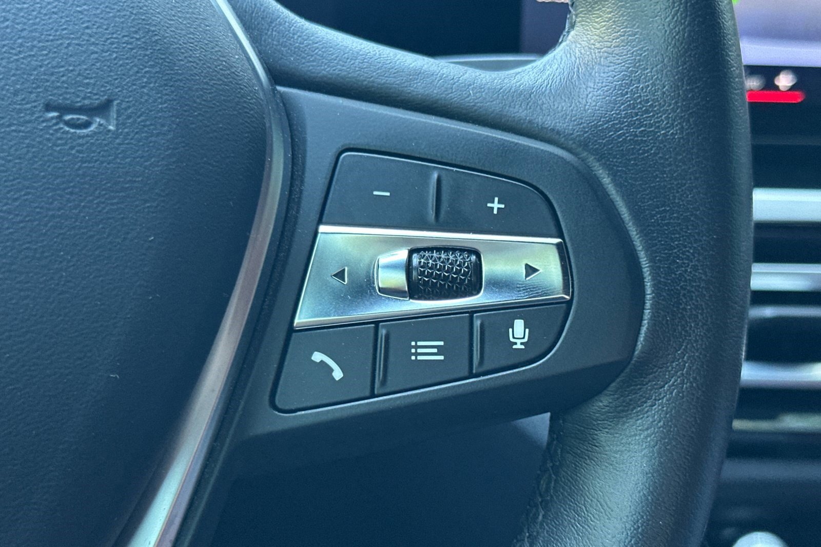 Certified 2023 BMW i4 eDrive35 w/ Premium Package image 31