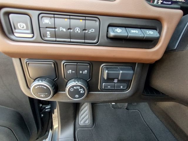 Used 2021 Chevrolet Tahoe High Country image 35