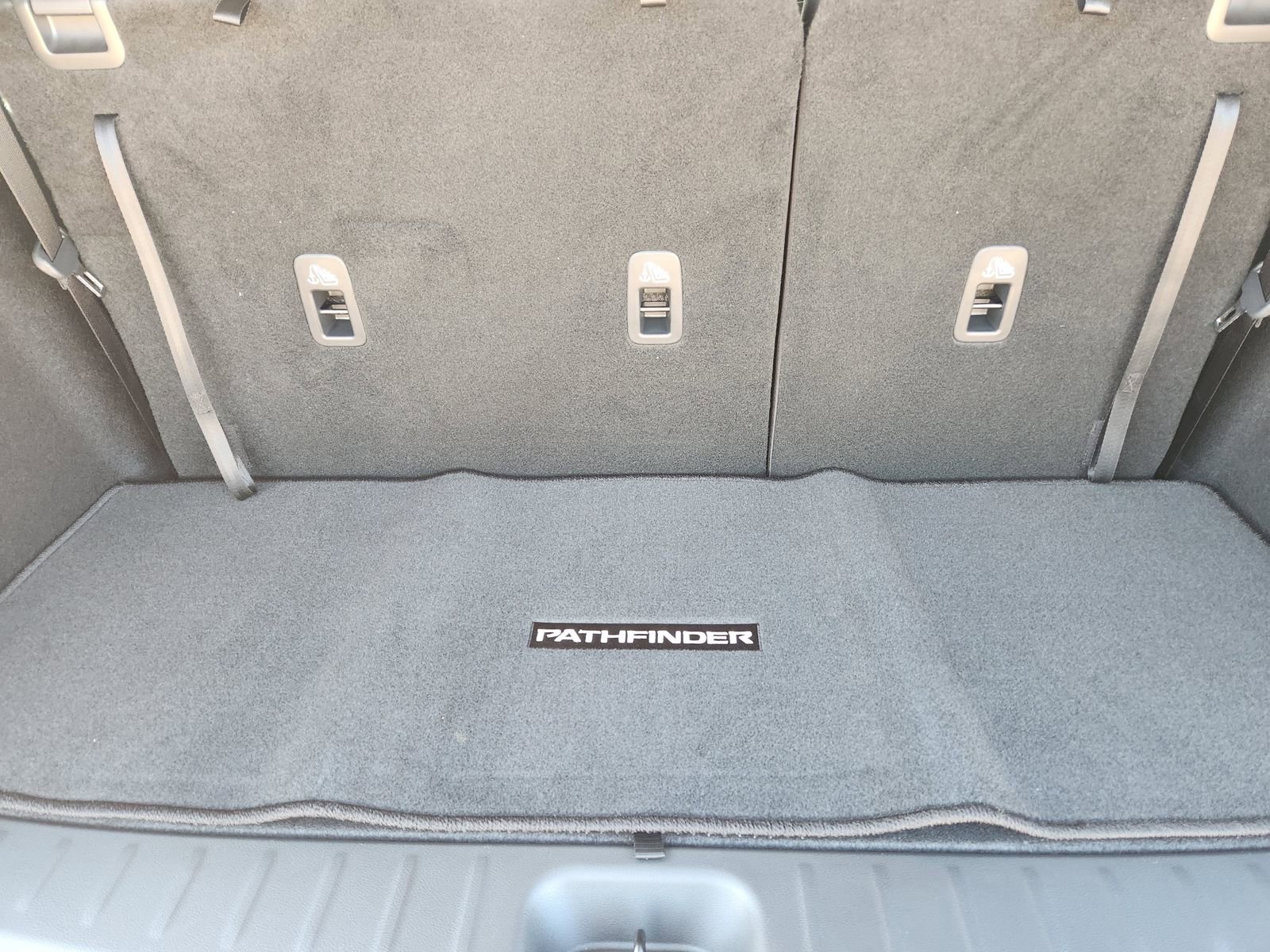 New 2026 Nissan Pathfinder SL image 30