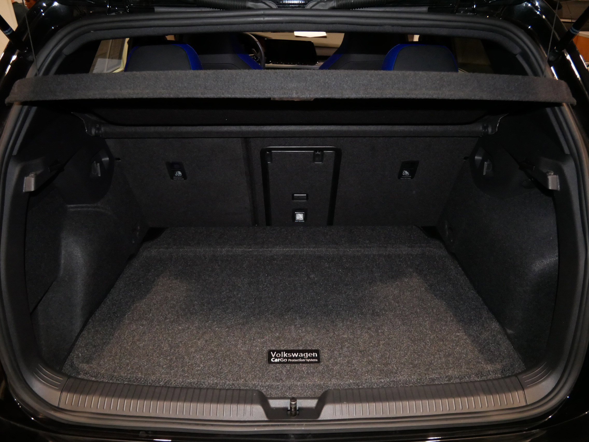 Used 2024 Volkswagen Golf R image 14