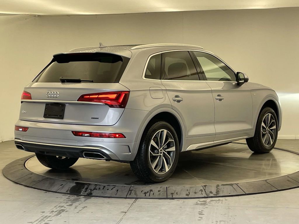 Certified 2023 Audi Q5 2.0T Premium w/ Convenience Package image 7