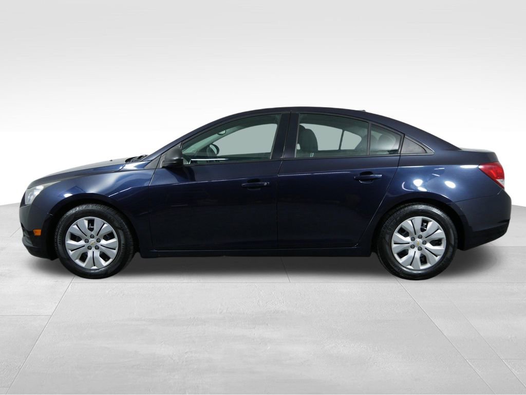 Used 2014 Chevrolet Cruze LS FWD image 6