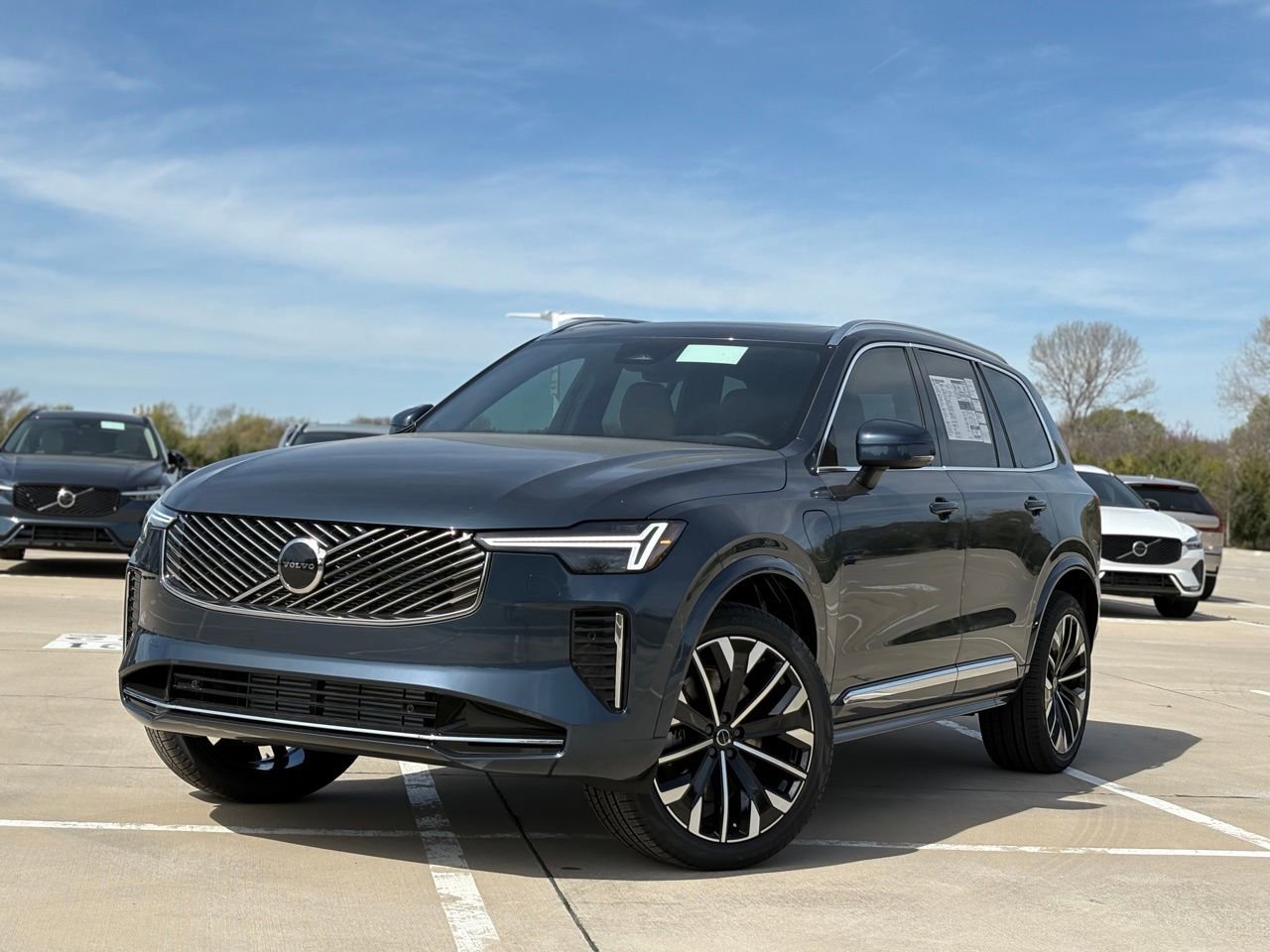 New 2026 Volvo XC90 T8 Core w/ Protection Package Premier video 2