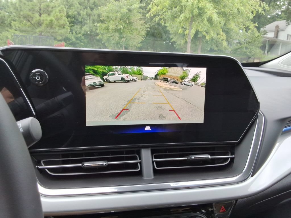 New 2026 Chevrolet Trax LT w/ Driver Confidence Package FWD image 28