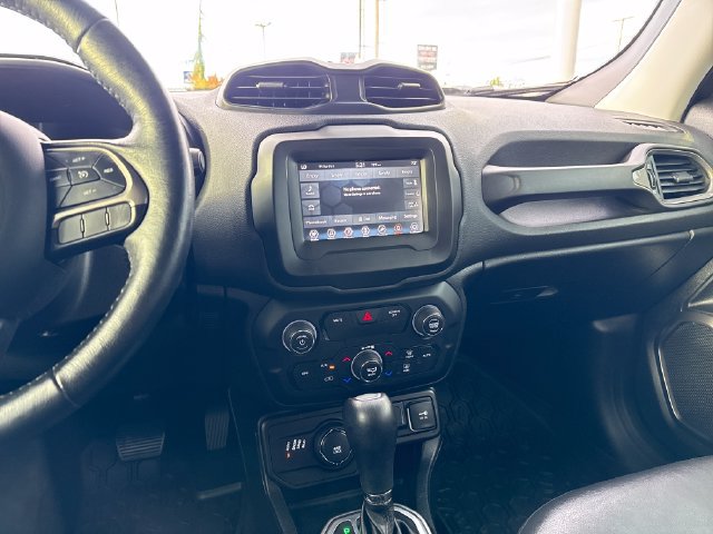 Used 2018 Jeep Renegade Limited AWD/4WD image 19