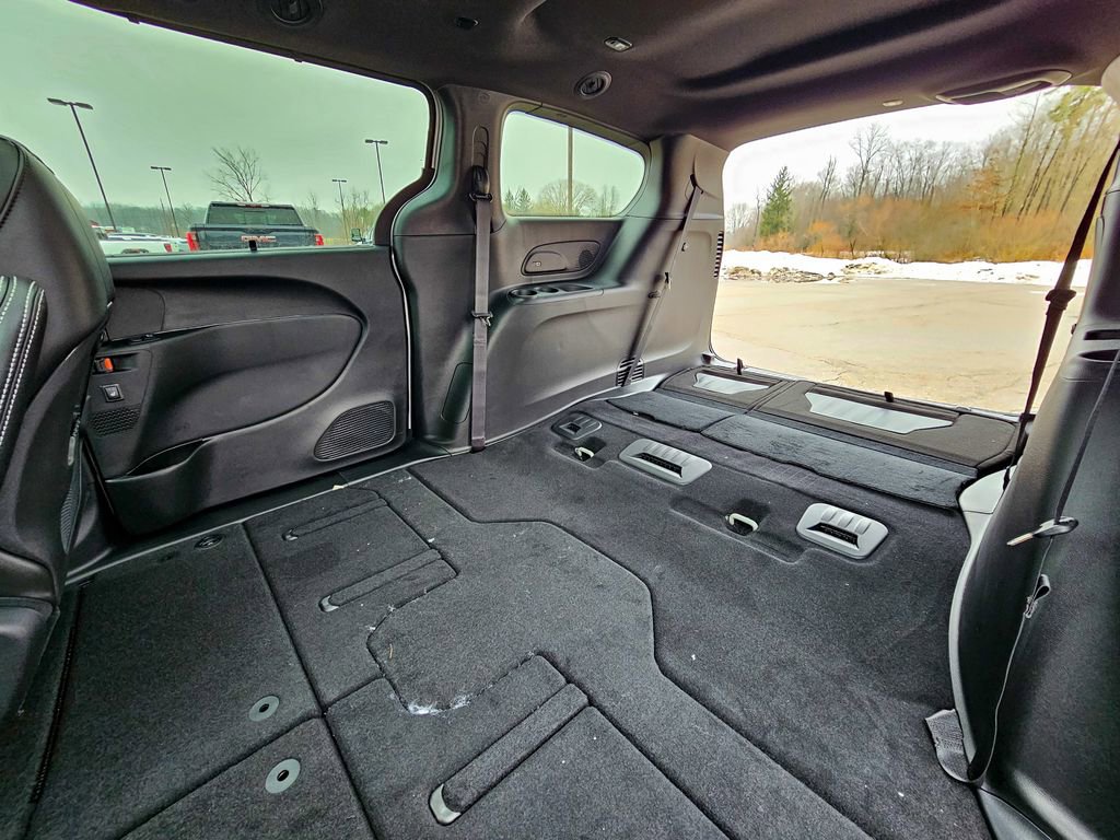 New 2026 Chrysler Pacifica Limited image 37