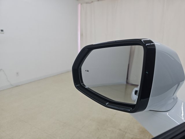 Used 2024 Chevrolet Blazer LT w/ Convenience Package FWD image 12