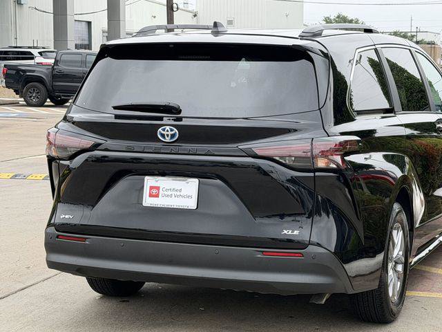 Certified 2025 Toyota Sienna XLE FWD image 7