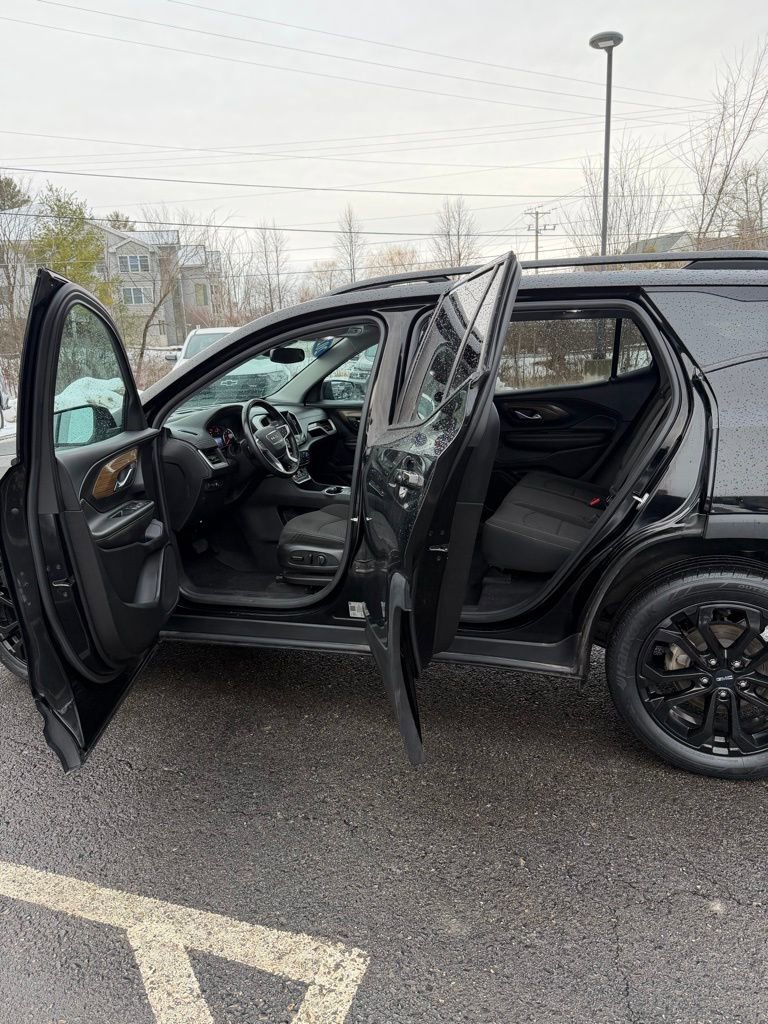 Used 2020 GMC Terrain SLE w/ Driver Convenience Package image 9