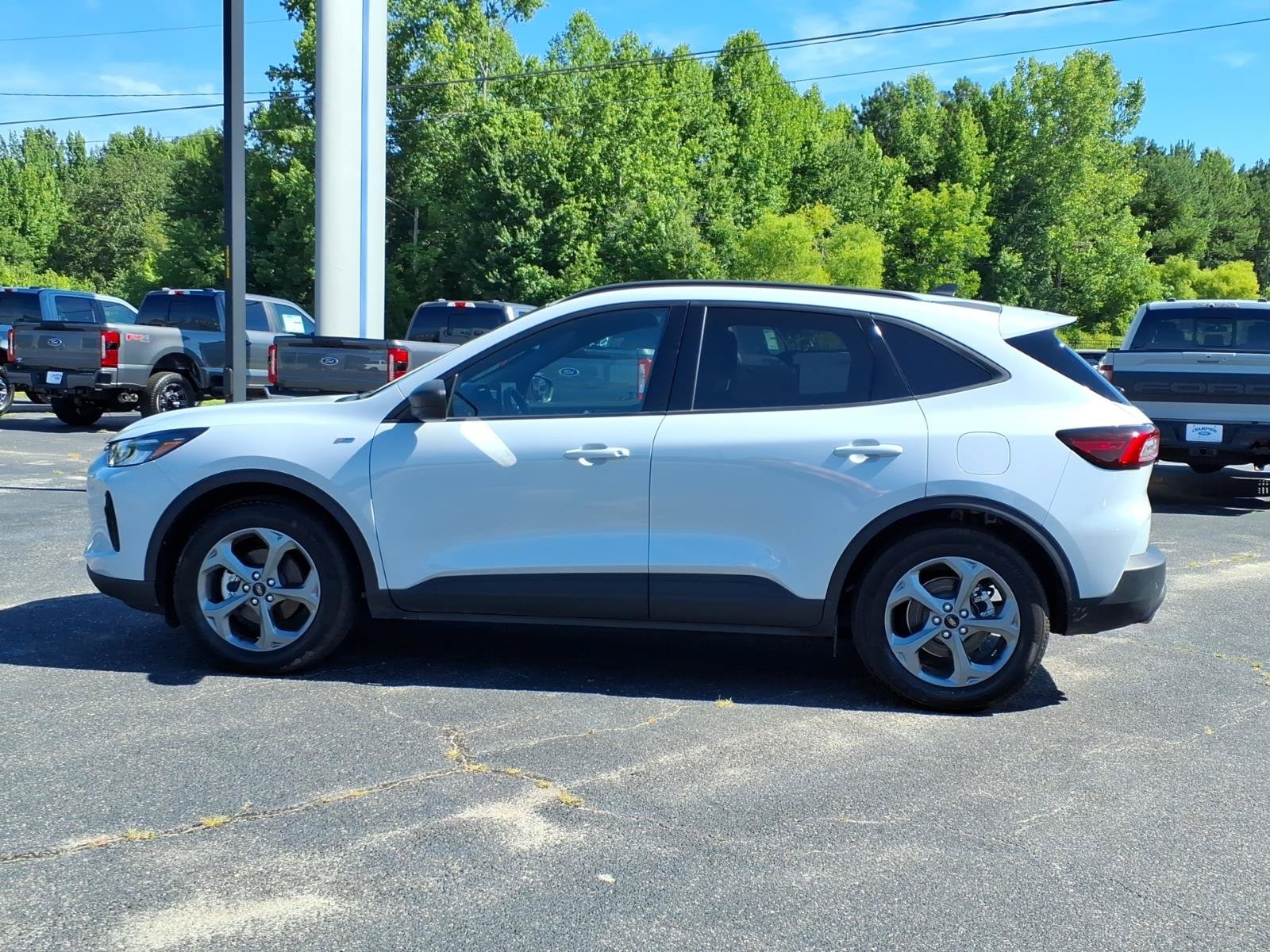 Used 2025 Ford Escape ST-Line w/ Tech Pack #1 FWD image 21