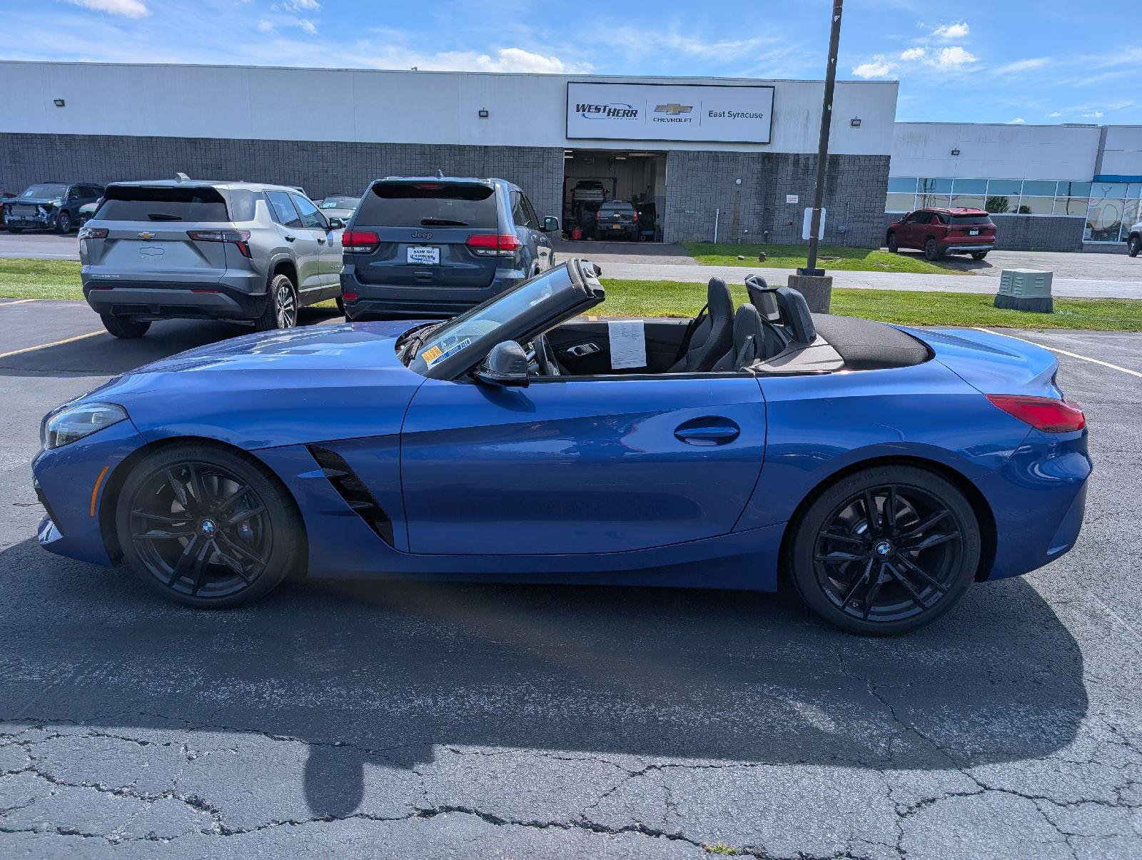 Used 2025 BMW Z4 M40i w/ Premium Package RWD image 6
