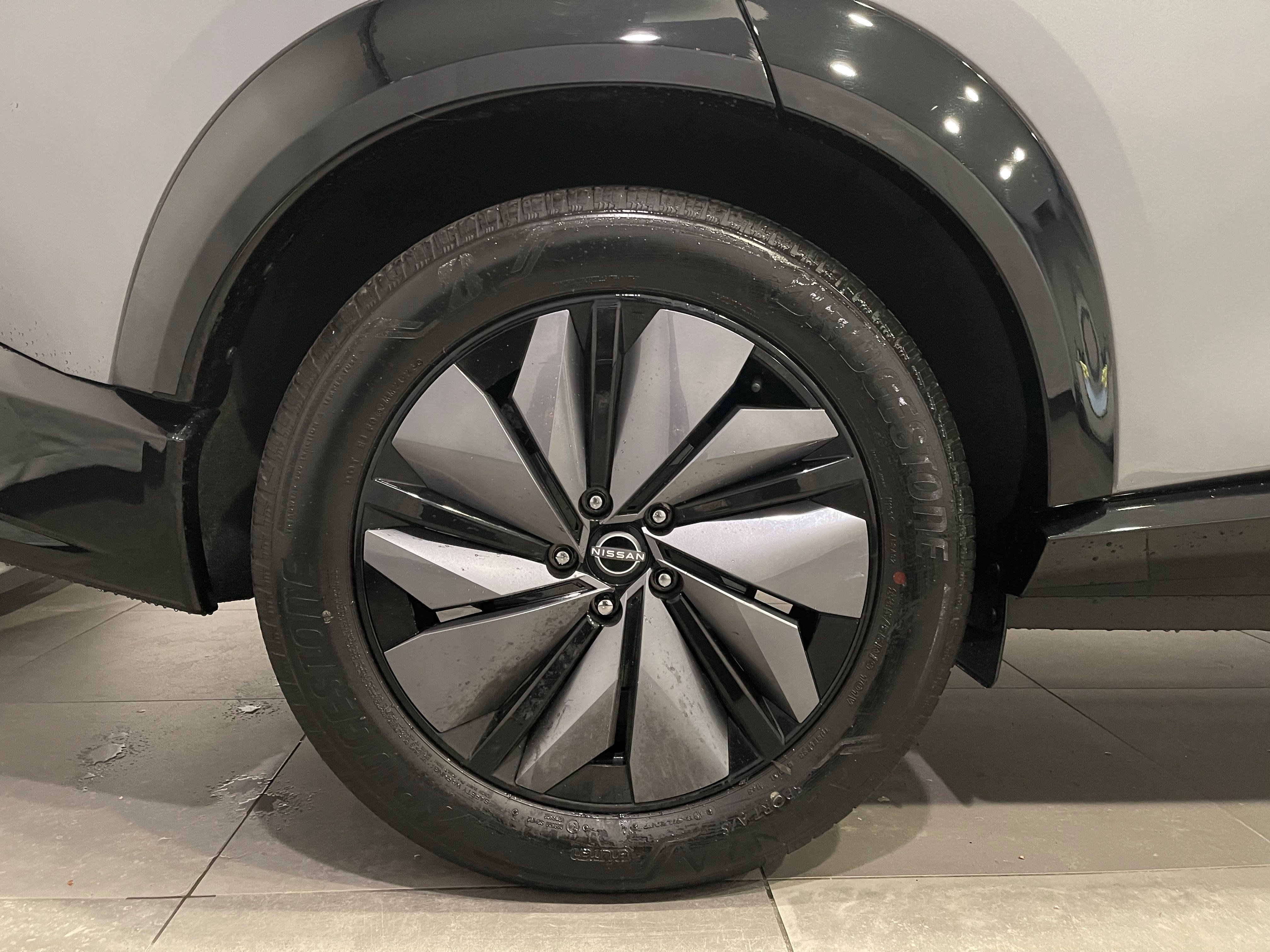 Used 2023 Nissan Ariya AWD image 10