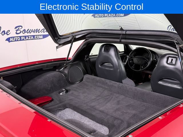 Used 2001 Chevrolet Corvette Coupe w/ Preferred Equipment Group2 RWD image 13