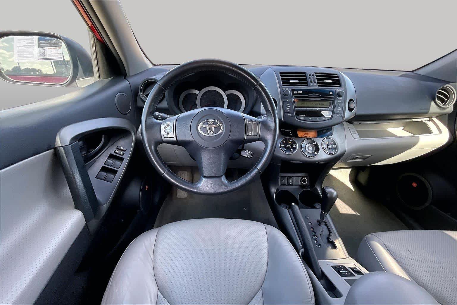 Used 2011 Toyota RAV4 Limited w/ Limited Extra Value Pkg FWD image 5