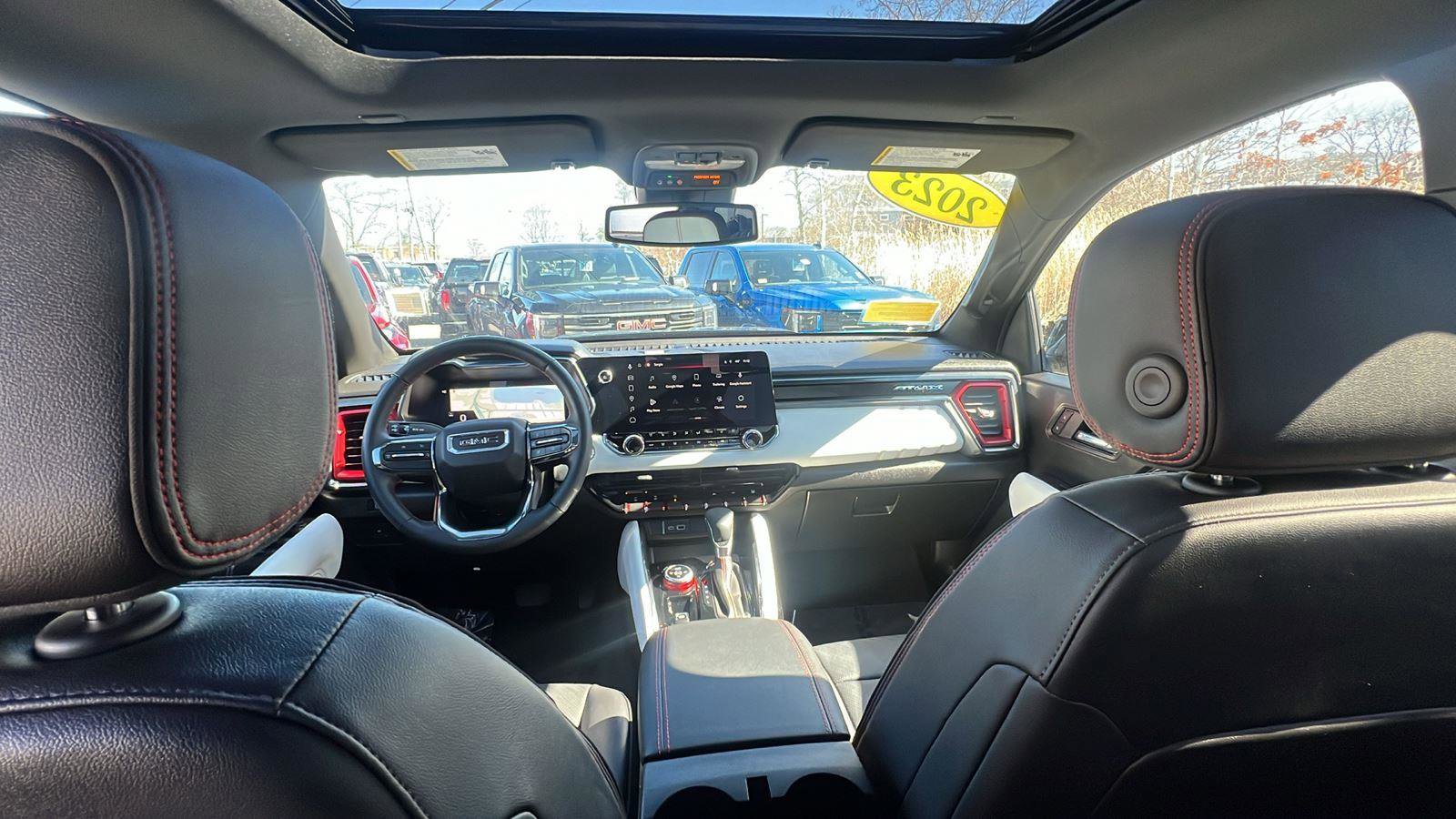 Used 2023 GMC Canyon AT4X image 25