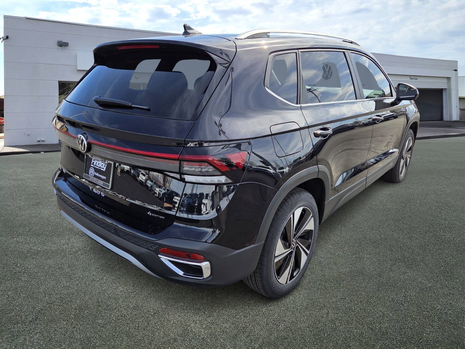 New 2025 Volkswagen Taos SE image 3