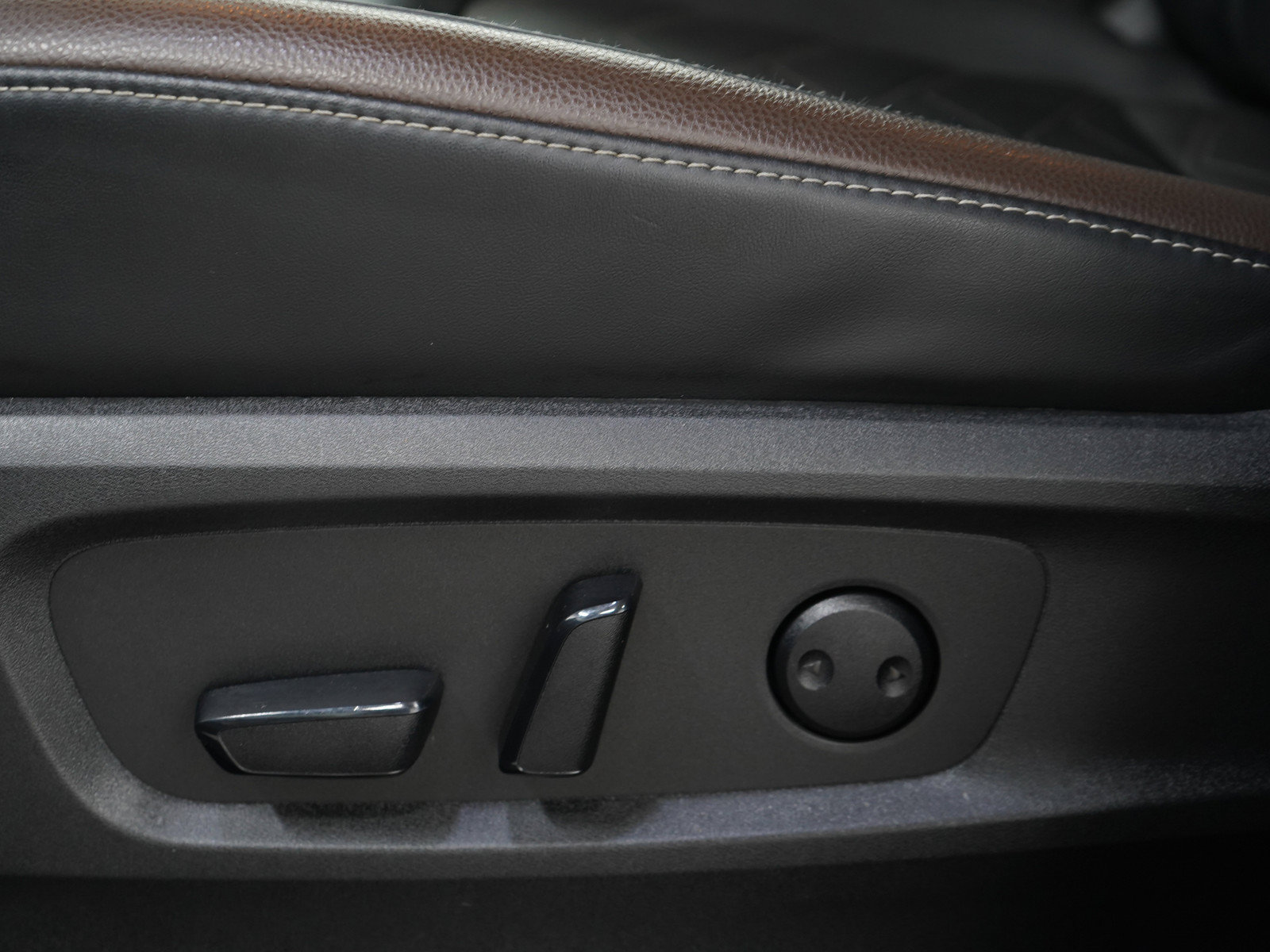 Used 2023 Nissan Pathfinder Platinum AWD/4WD image 28