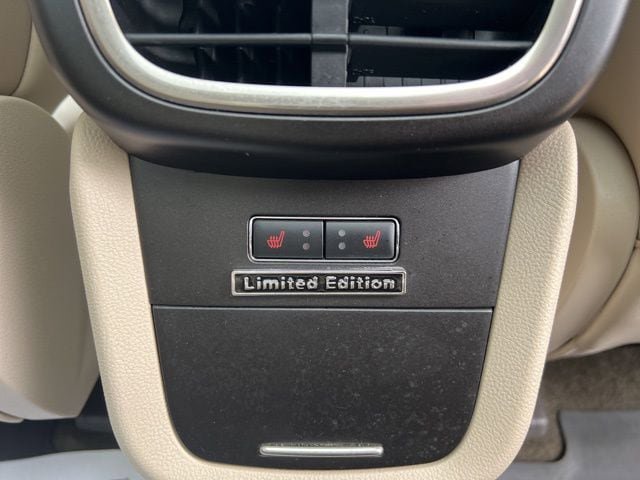 Used 2017 Lincoln MKX Reserve w/ Lincoln MKX Climate Package AWD/4WD image 16