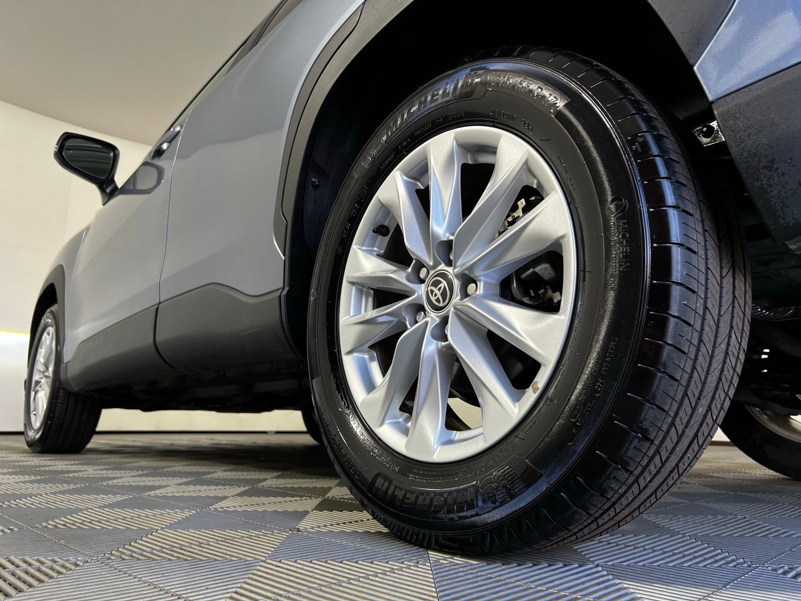 Certified 2025 Toyota Corolla Cross LE image 25