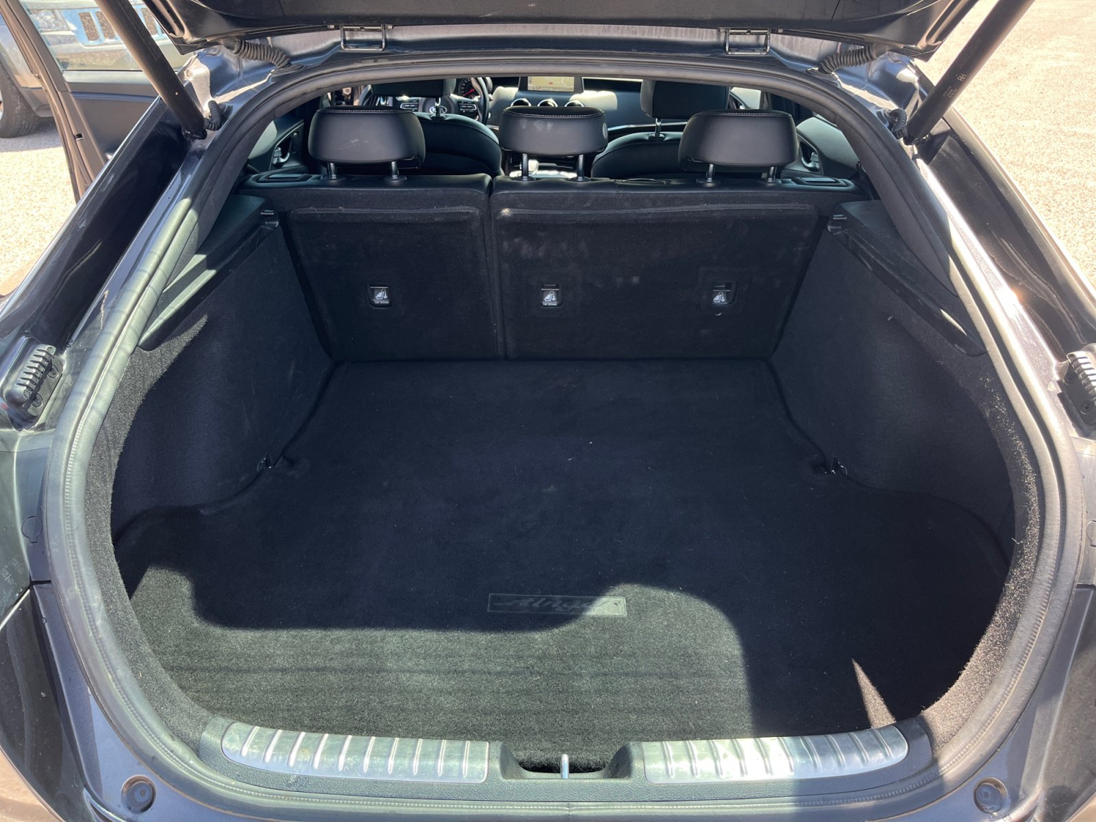 Used 2021 Kia Stinger GT2 RWD image 29