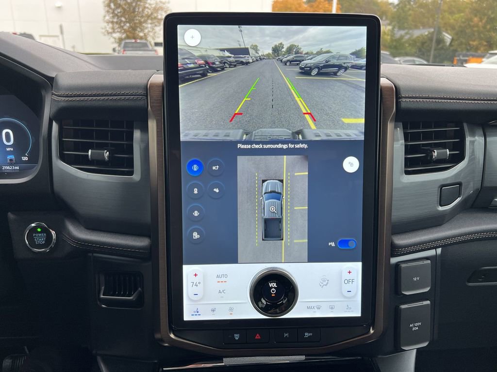 Used 2022 Ford F150 Lightning Lariat image 25