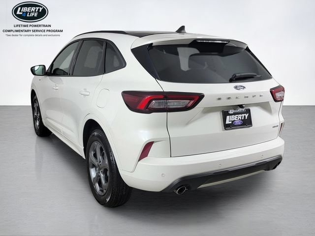 Used 2024 Ford Escape ST-Line w/ Tech Pack #1 AWD/4WD image 5