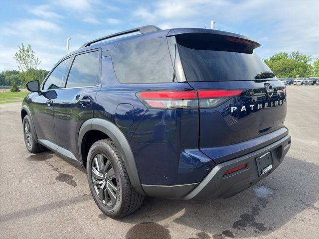 Used 2022 Nissan Pathfinder SV FWD image 12