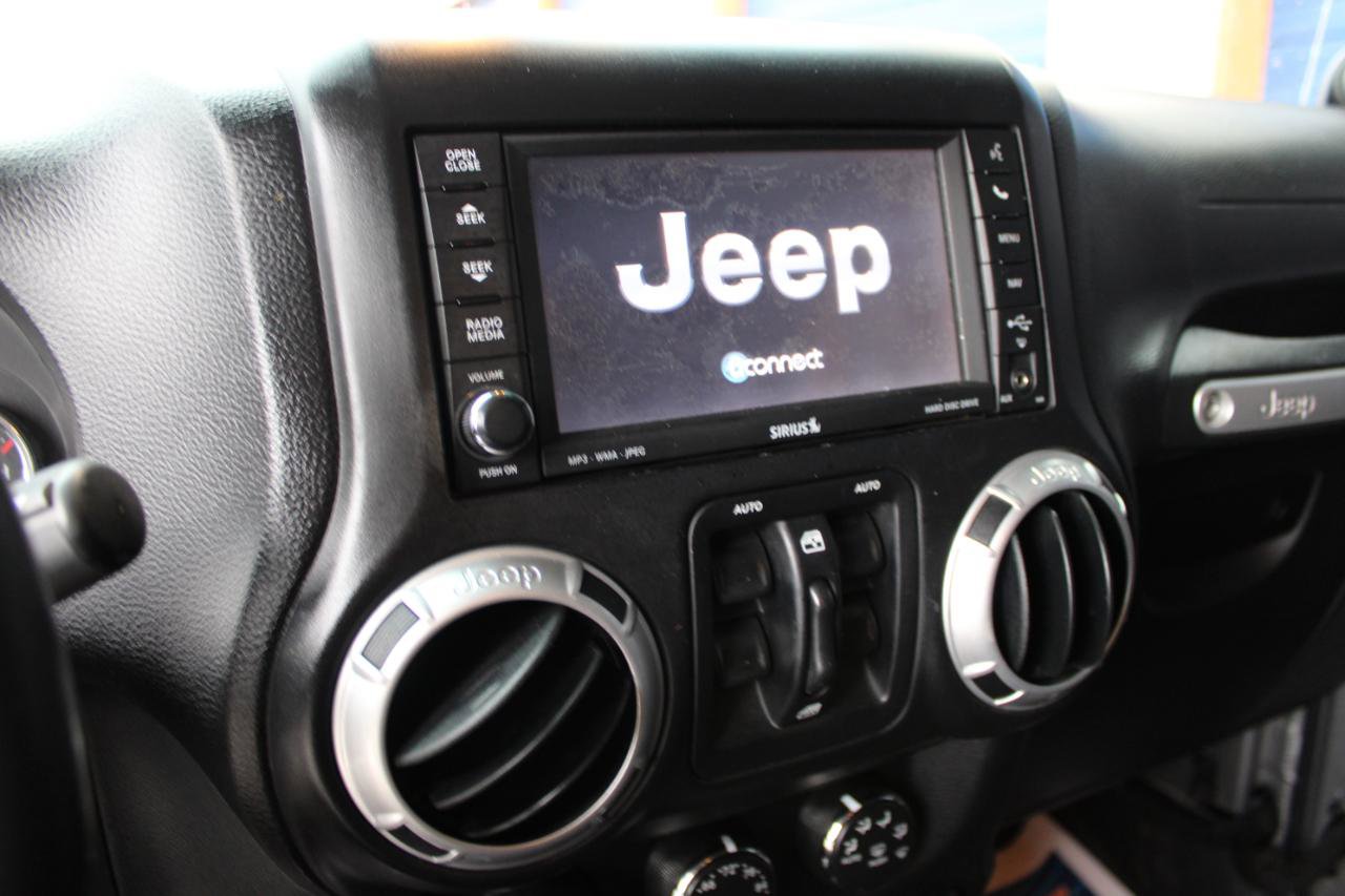 Used 2013 Jeep Wrangler Unlimited Rubicon w/ Dual Top Group image 29