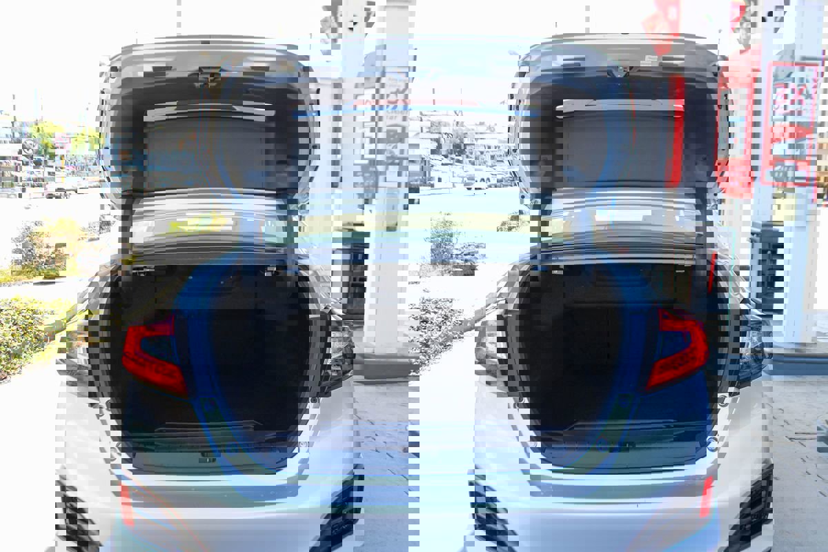 Used 2018 Honda Clarity Touring image 39