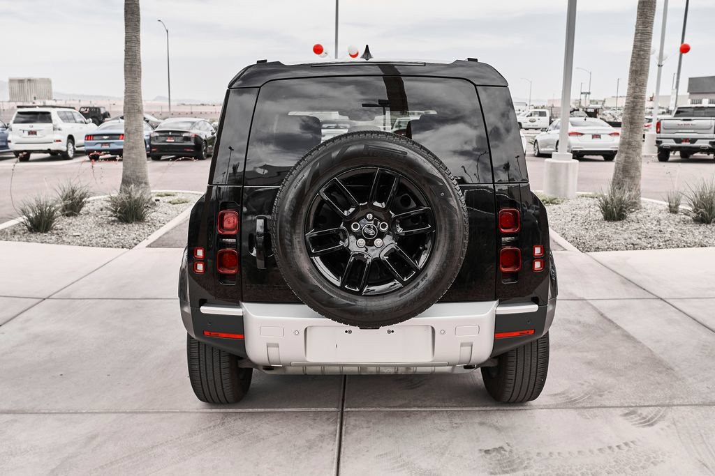 Used 2025 Land Rover Defender 110 S AWD/4WD image 8