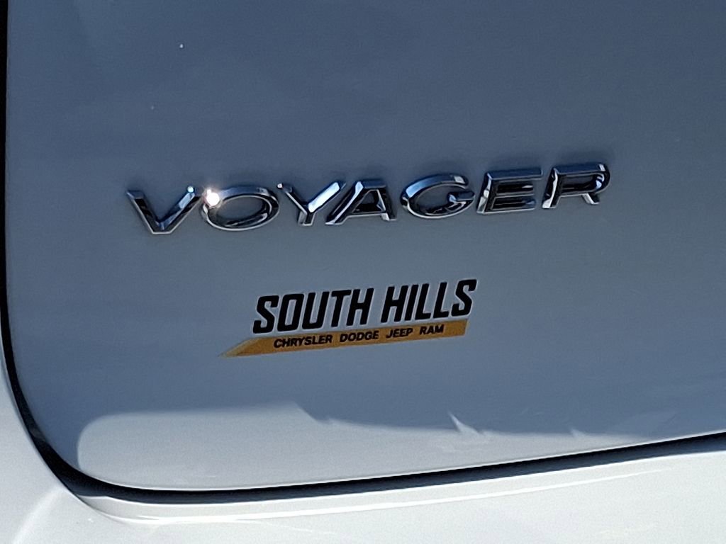 New 2025 Chrysler Voyager LX image 22