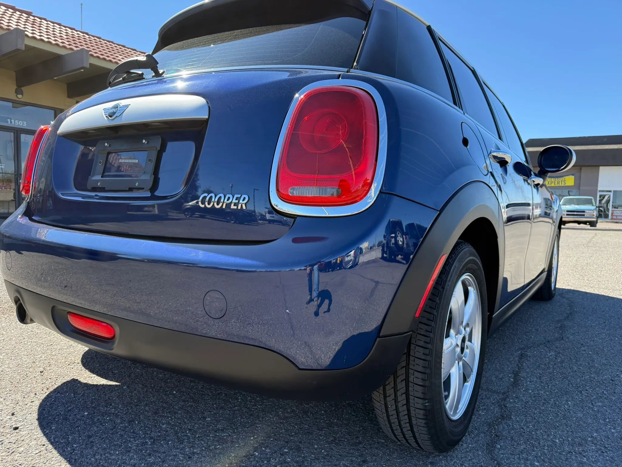 Used 2015 MINI Cooper 4-Door Hardtop image 43