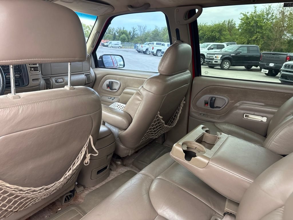Used 1997 Chevrolet Tahoe 4WD w/ Preferred Equipment Group 3 image 17