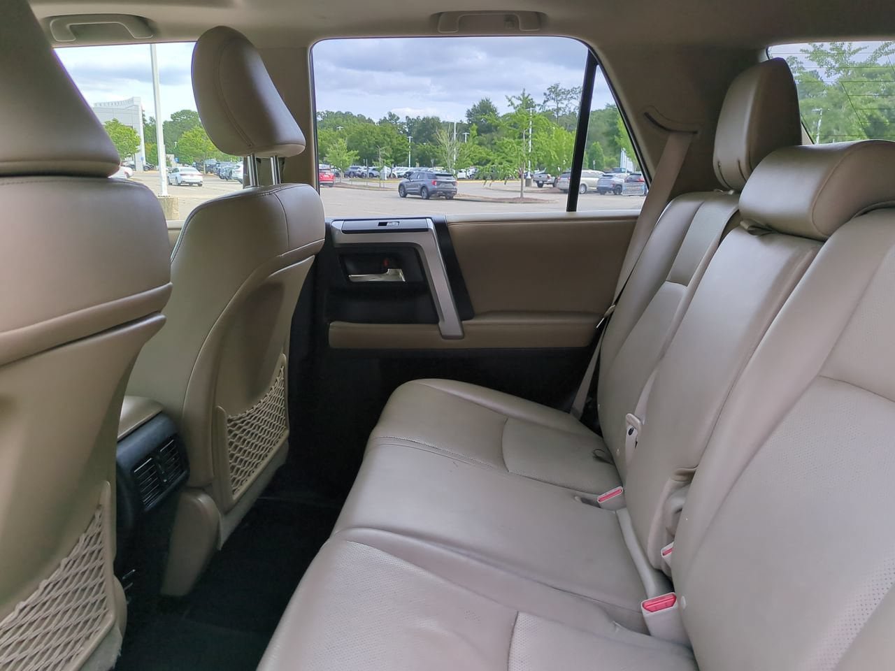 Used 2016 Toyota 4Runner Limited w/ Four Season Floor Mat Package AWD/4WD image 14