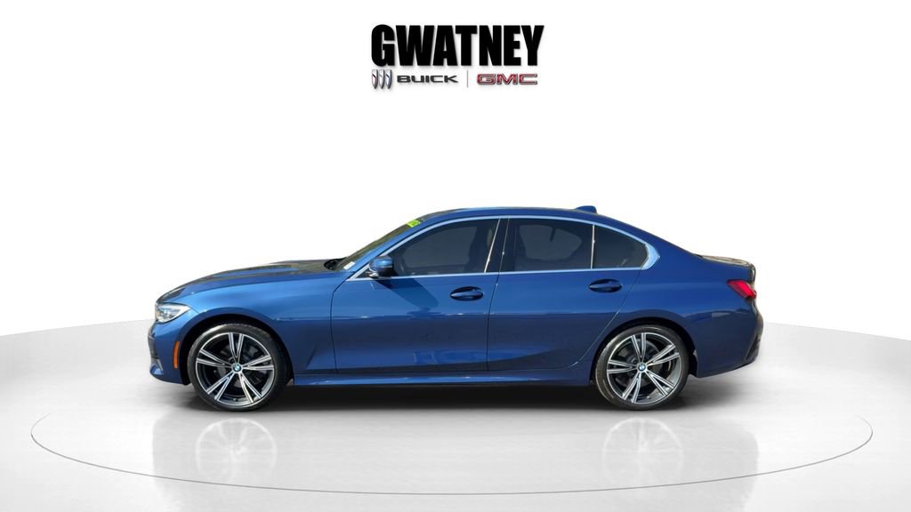 Used 2021 BMW 330i xDrive Sedan w/ Driving Assistance Package image 4