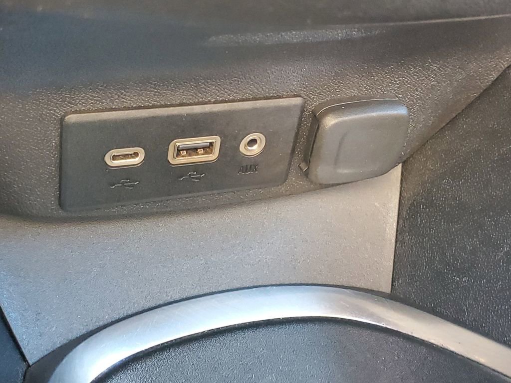 Used 2019 Chevrolet Malibu LT image 25