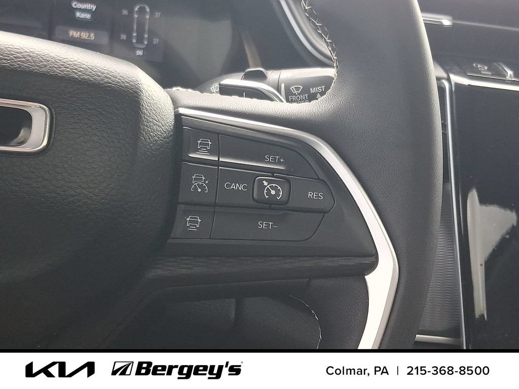 Used 2023 Jeep Grand Cherokee L Laredo AWD/4WD image 26