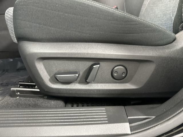 Used 2023 Nissan Rogue SV image 21