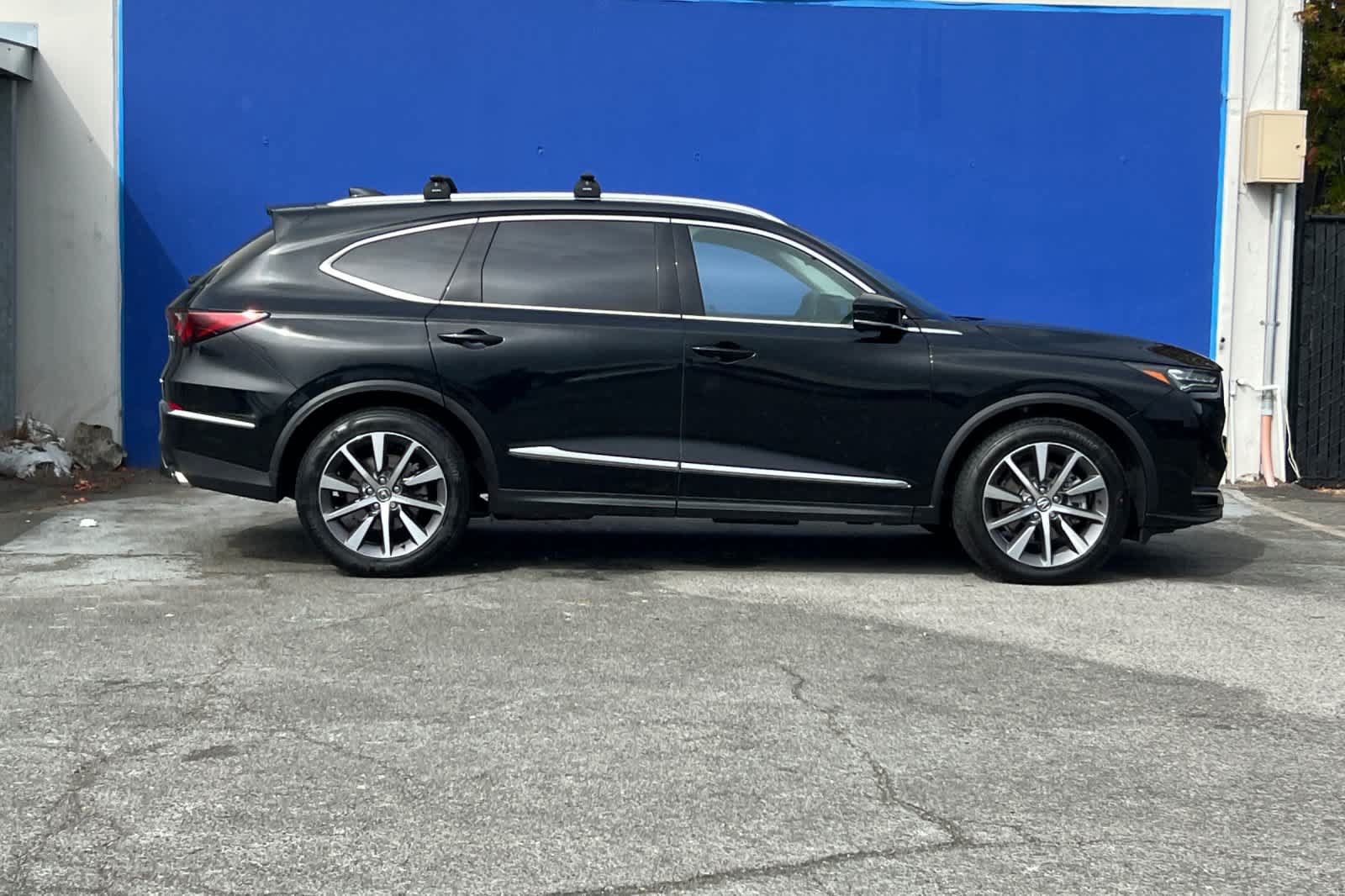 Certified 2025 Acura MDX w/ Technology Package AWD/4WD image 2