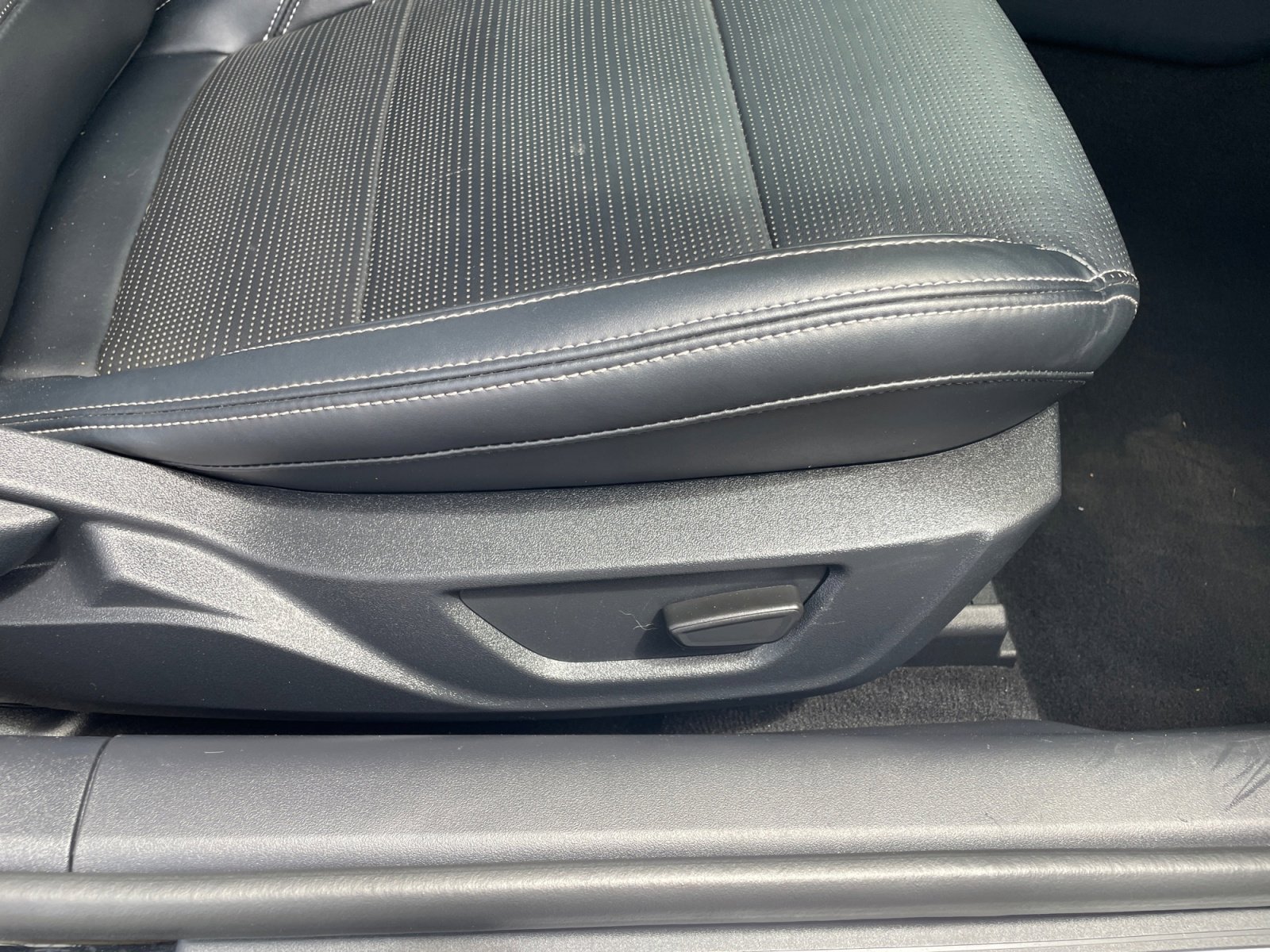 Used 2024 Ford Mustang GT Premium RWD image 29