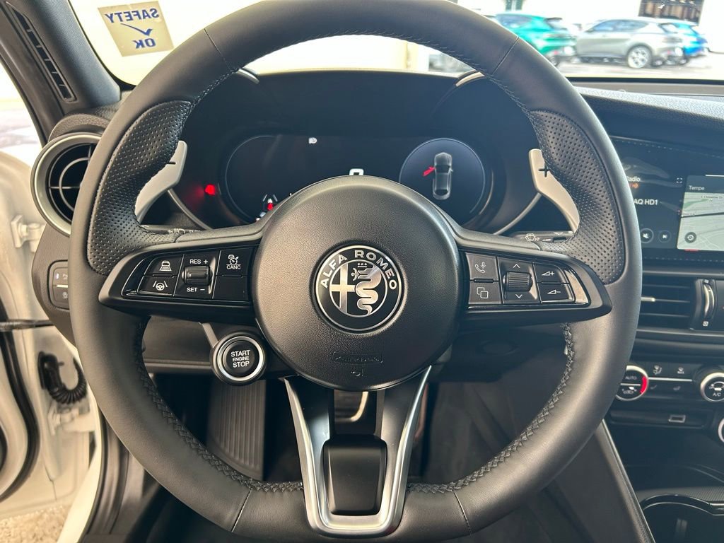 New 2025 Alfa Romeo Giulia w/ Driving Assist Package image 39