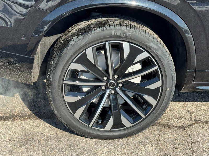 New 2026 Volvo XC90 T8 Ultra w/ Protection Package Premier image 4
