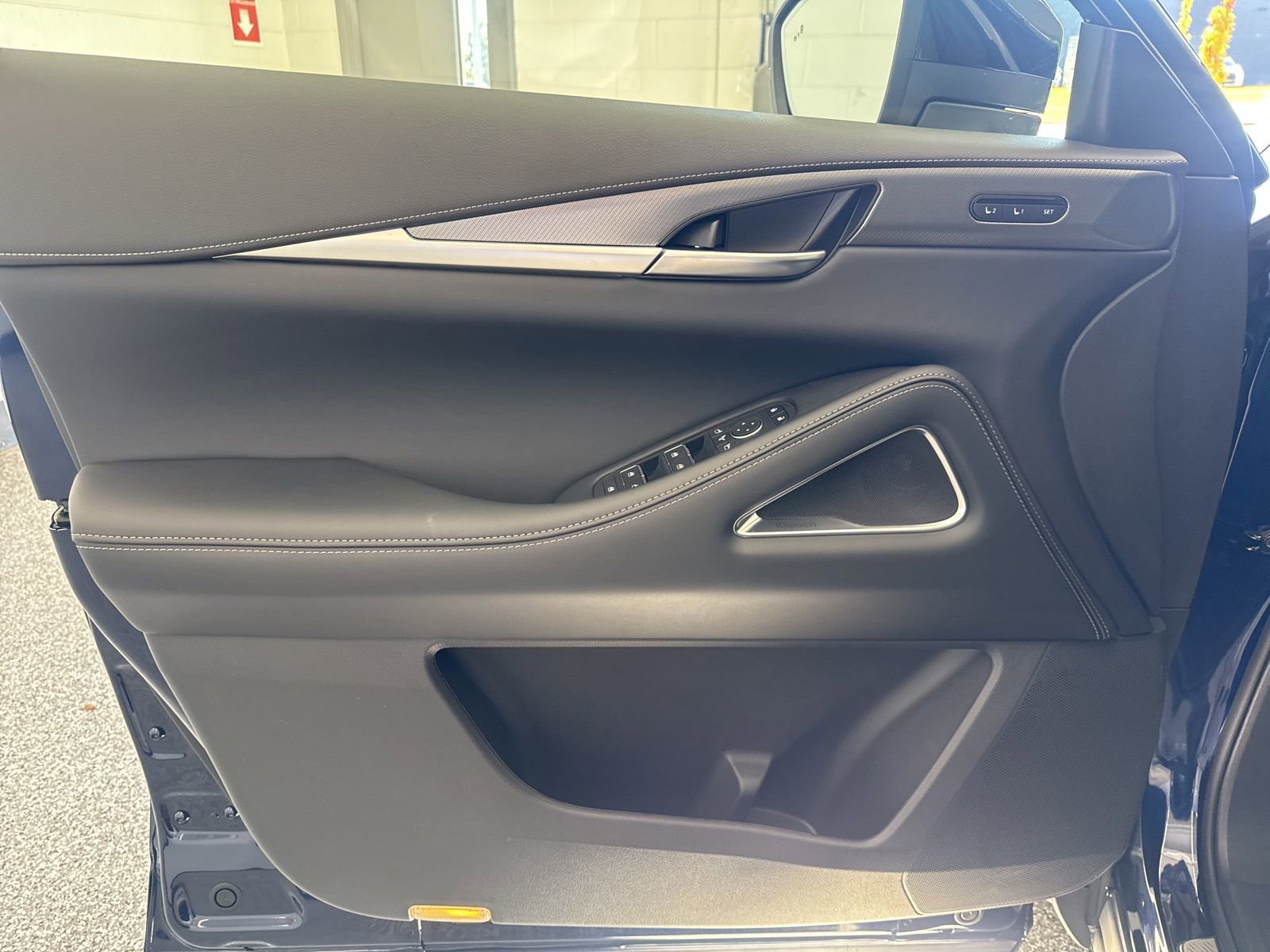 New 2026 INFINITI QX60 Luxe w/ Cargo Package AWD/4WD image 12