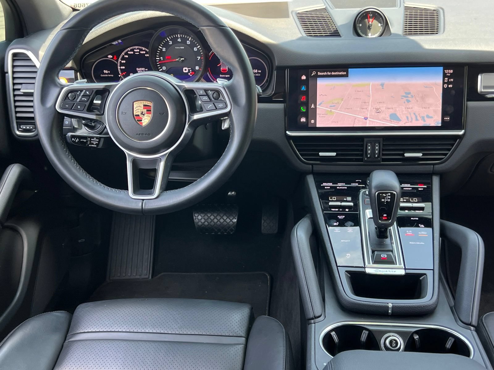 Certified 2022 Porsche Cayenne Platinum Edition AWD/4WD image 16