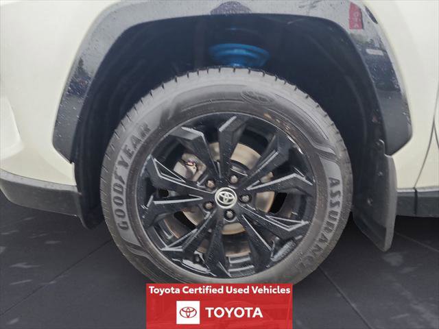 Certified 2022 Toyota RAV4 XSE w/ XSE Grade Weather Package AWD/4WD image 16
