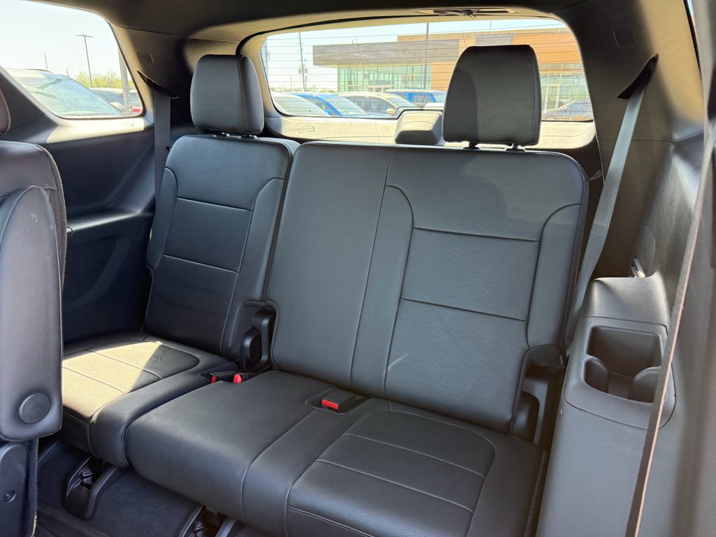 Used 2024 Chevrolet Traverse High Country AWD/4WD image 34