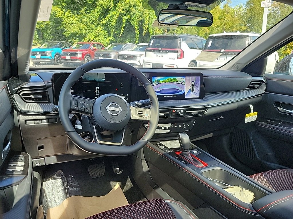 New 2025 Nissan Kicks SR w/ SR Premium Package image 25